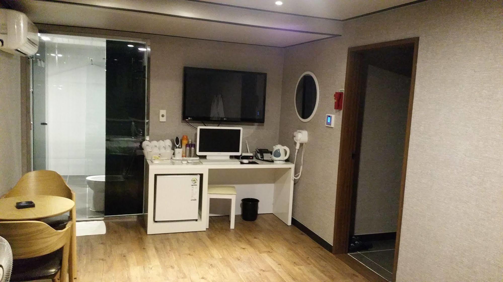The May Hotel Busan Eksteriør bilde